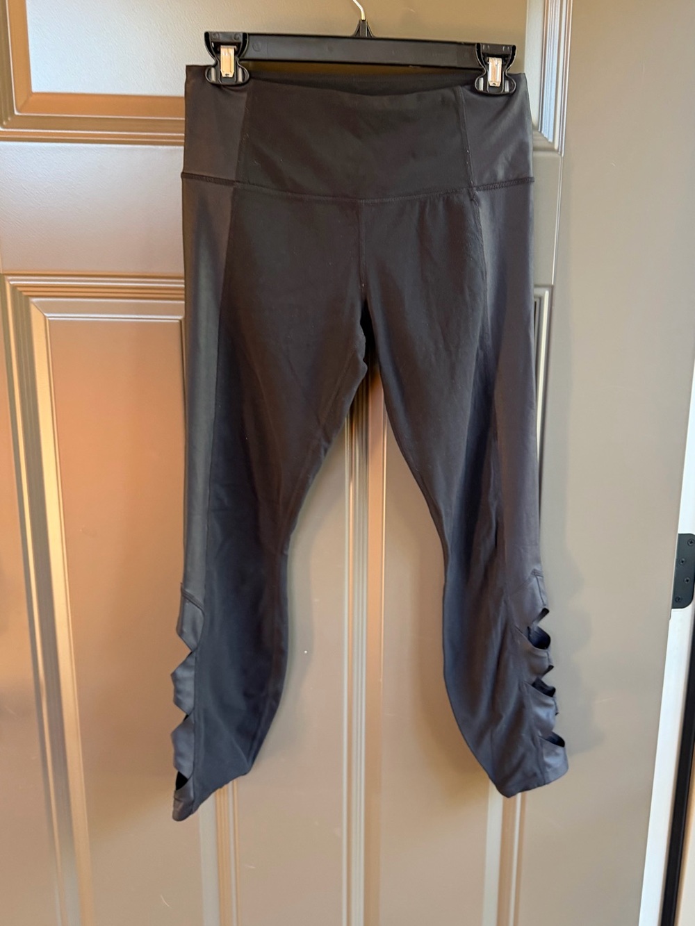 Athleta Cobra Tight Black Capri Leggings with Side Cutouts, Size S